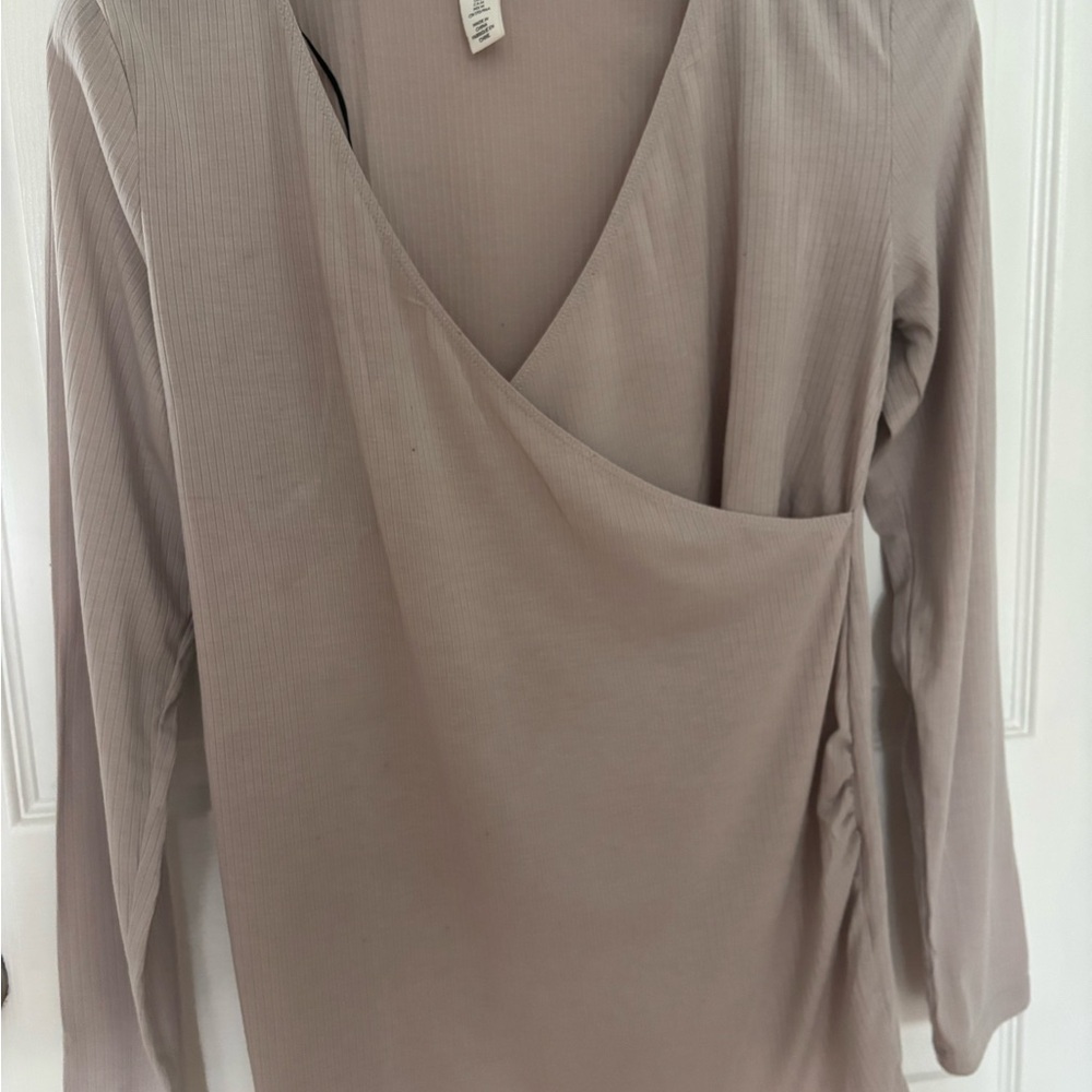 H&M maternity pajamas in medium